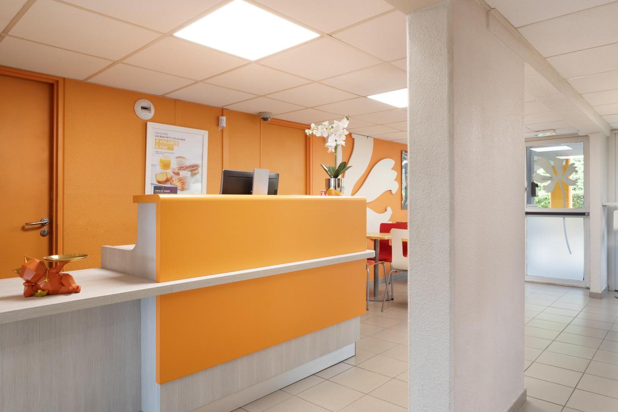 Premiere Classe La Ville Du Bois Bagian luar foto