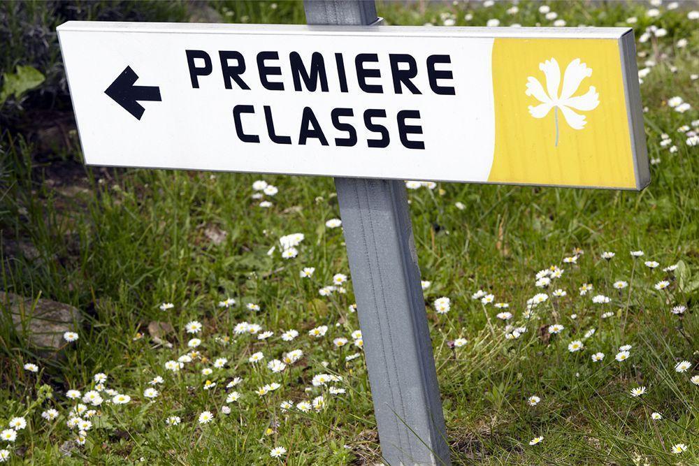 Premiere Classe La Ville Du Bois Bagian luar foto